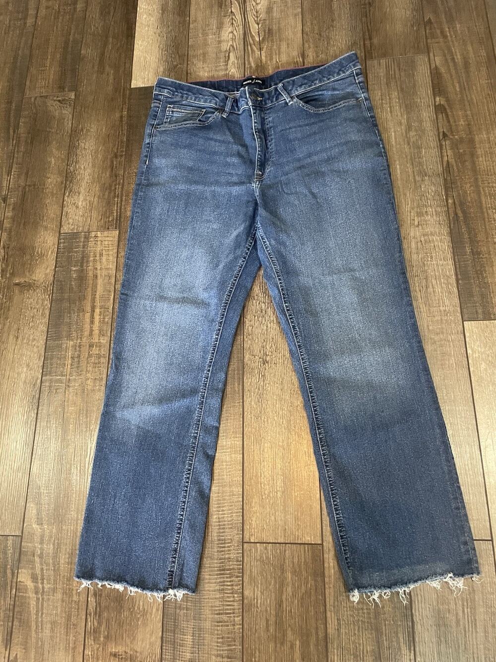 Nautica Mid Wash High Rise Straight Leg Stretch Denim Frayed Ankle Mom Jeans 14
